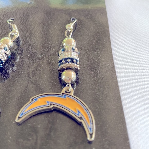 Los Angeles Chargers Game Day Earrings NWT - Picture 2 of 3